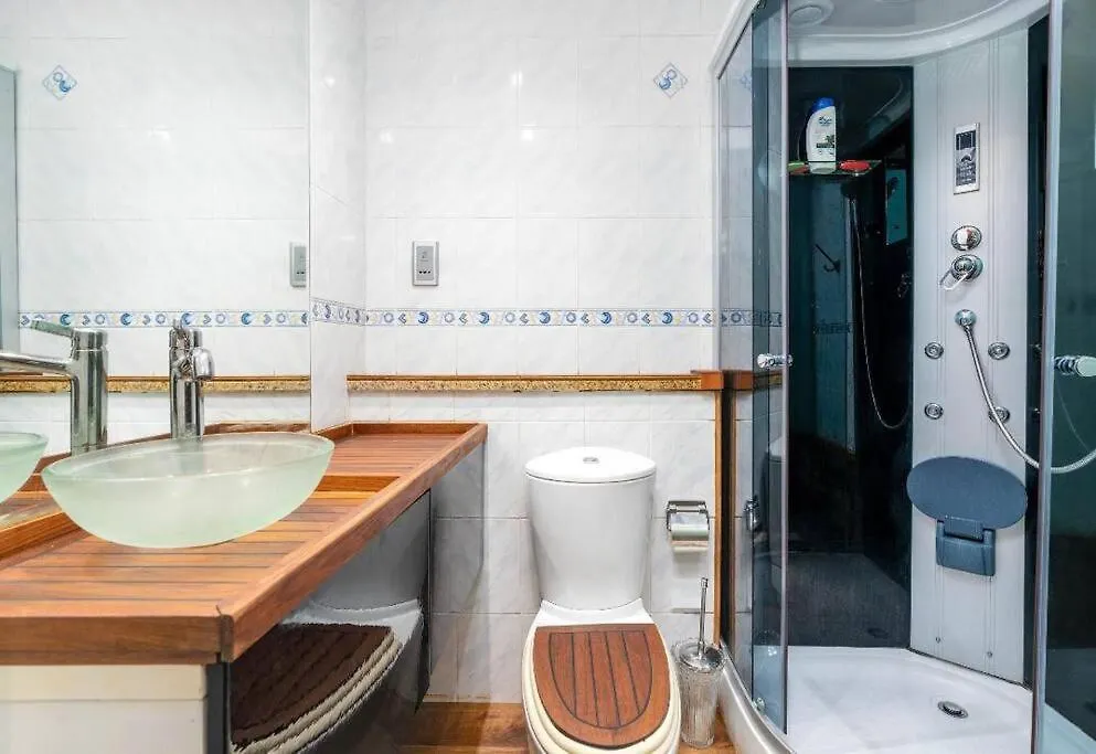 Luxury Studio With Balcony - Close To Metro & Marina Dubai United Arab Emirates