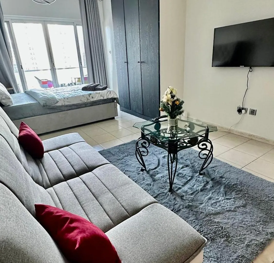 Luxury Studio With Balcony - Close To Metro & Marina Dubai